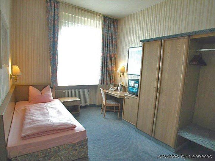 Mack Private Hotel 3*